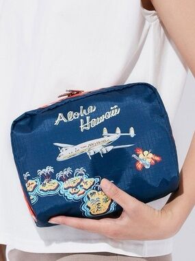 Lesportsac Navy “Aloha Hawaii” Large Cosmetic Travel Pouch NWT